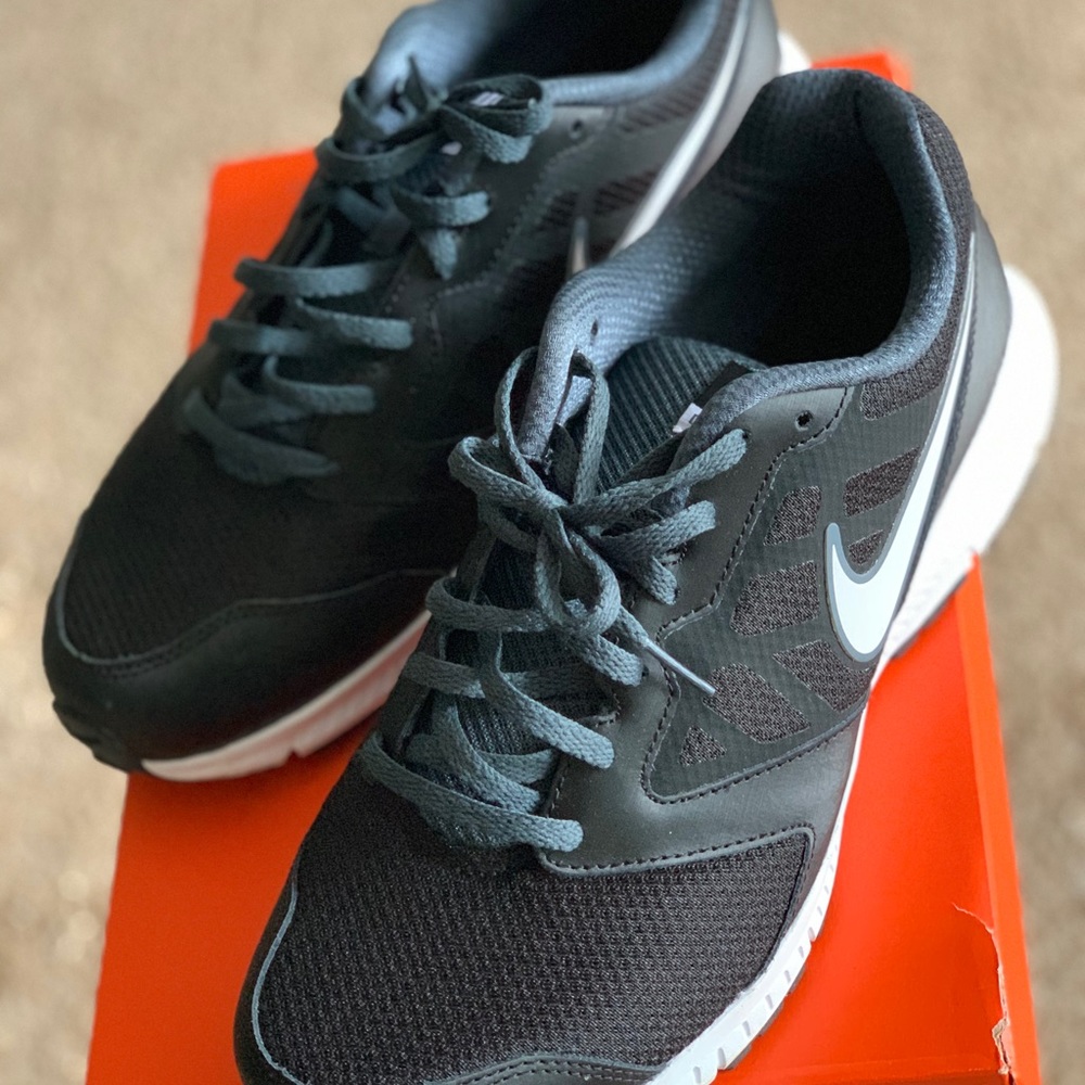 Nike men’s sneakers